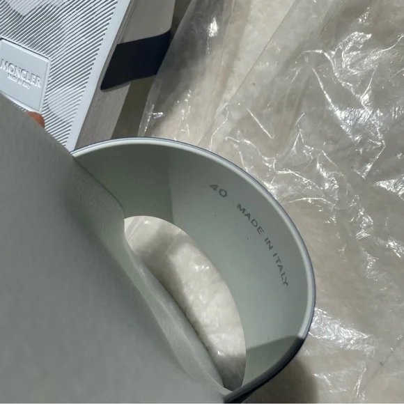 NEW MONCLER Basile Logo Embossed Striped Rubber Slides Sz 7 - Picture 16 of 16